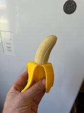 Load image into Gallery viewer, Viral squishy banana
