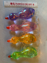 Load image into Gallery viewer, Squishy Ducks NeeDoh ice cube textured
